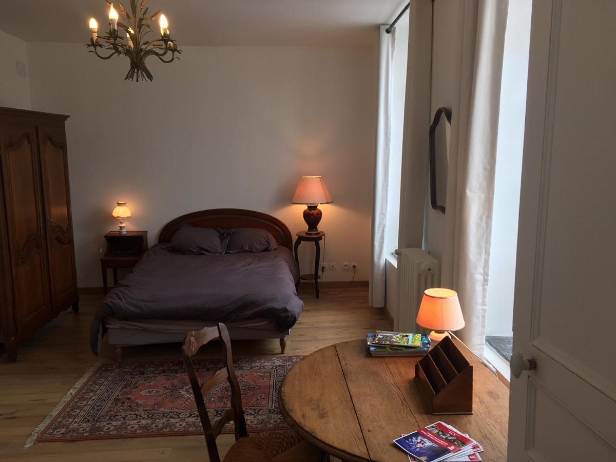 Chambre D'Hote Du Quai Rimbaud Charleville-Mezieres Exterior foto