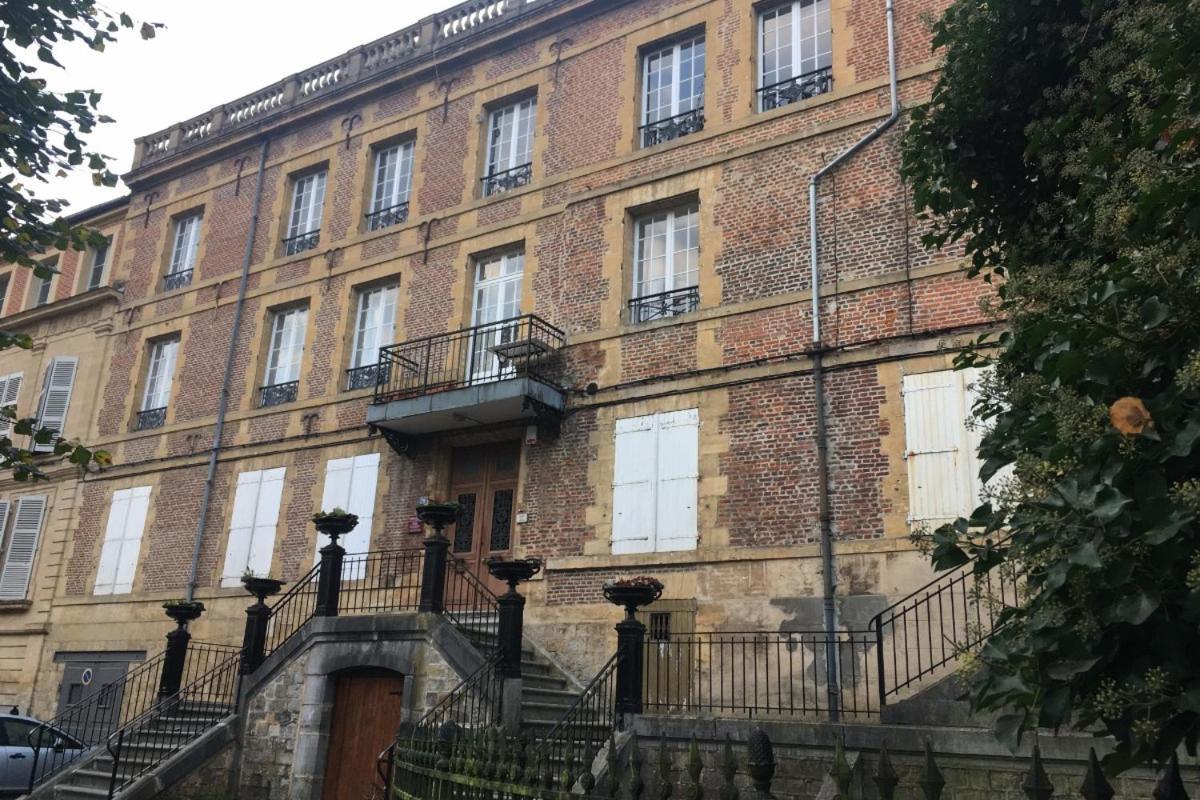 Chambre D'Hote Du Quai Rimbaud Charleville-Mezieres Exterior foto